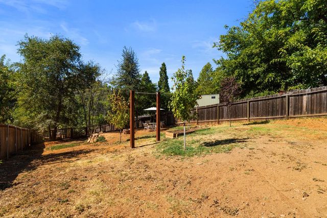 616 Myrtle Ave, Placerville, CA 95667