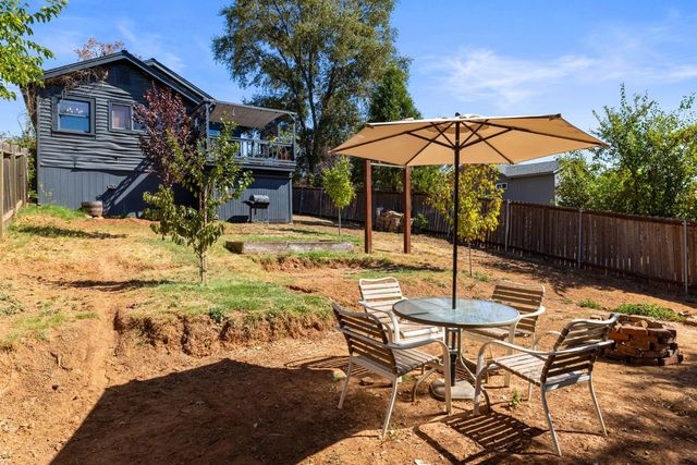616 Myrtle Ave, Placerville, CA 95667