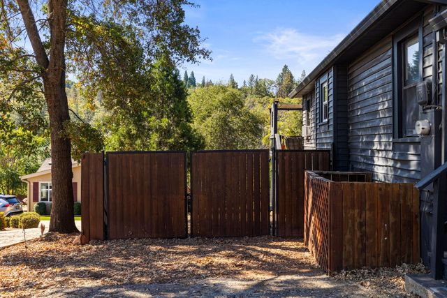 616 Myrtle Ave, Placerville, CA 95667