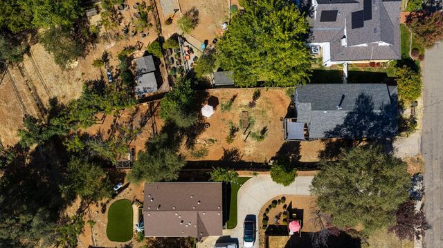 616 Myrtle Ave, Placerville, CA 95667