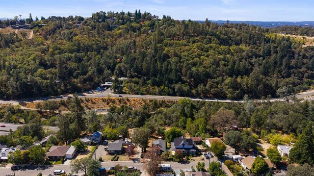 616 Myrtle Ave, Placerville, CA 95667