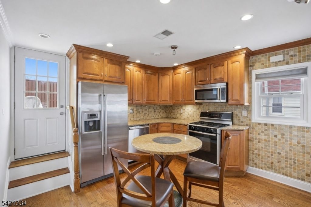 464 Meade St, City Of Orange Twp., NJ 07050 — photo 4