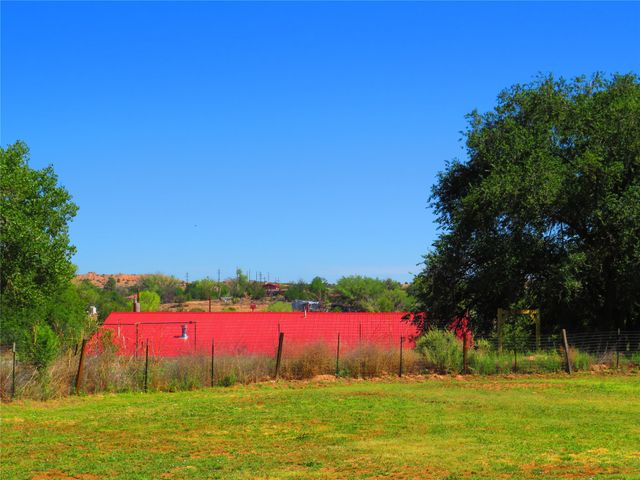 359 County Road 84, Santa Fe, NM 87506