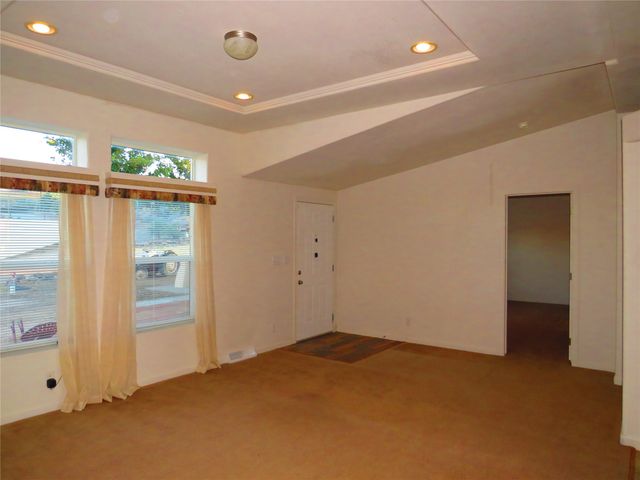 359 County Road 84, Santa Fe, NM 87506