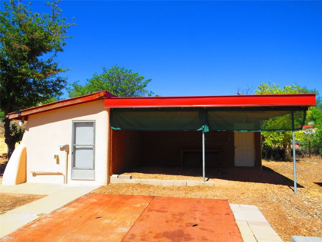 359 County Road 84, Santa Fe, NM 87506