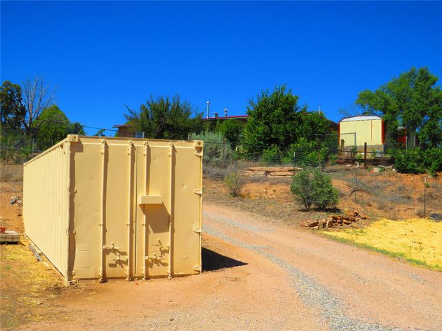 359 County Road 84, Santa Fe, NM 87506