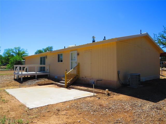 359 County Road 84, Santa Fe, NM 87506