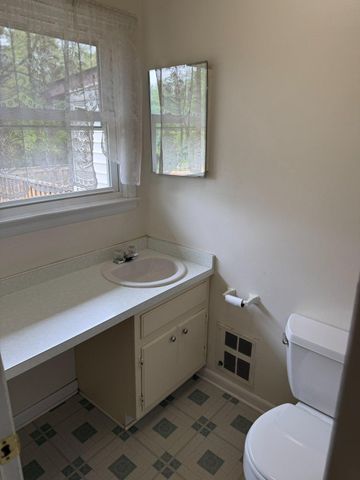 1485 S TIMBER RIDGE RD, Cross Junction, VA 22625