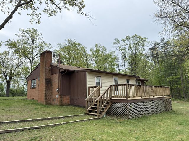 1485 S TIMBER RIDGE RD, Cross Junction, VA 22625