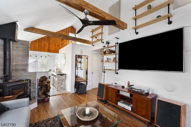 110 Breakneck Rd, Vernon Twp., NJ 07422