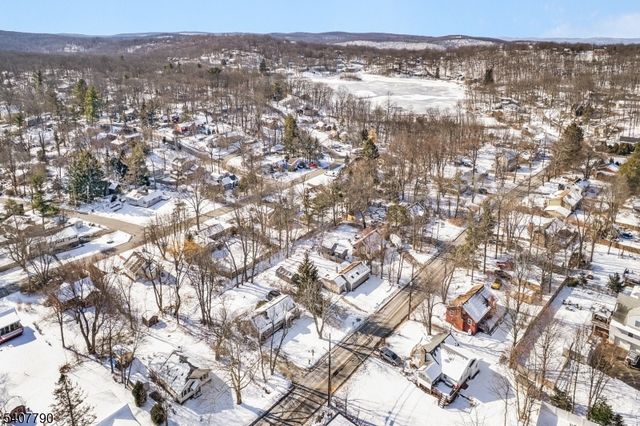 110 Breakneck Rd, Vernon Twp., NJ 07422