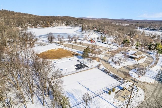 110 Breakneck Rd, Vernon Twp., NJ 07422