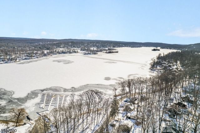 110 Breakneck Rd, Vernon Twp., NJ 07422