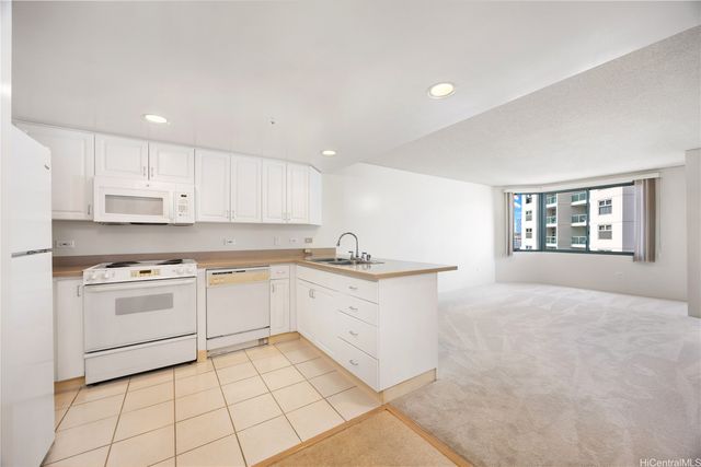 1314 Kalakaua Avenue 908, Honolulu, HI 96826