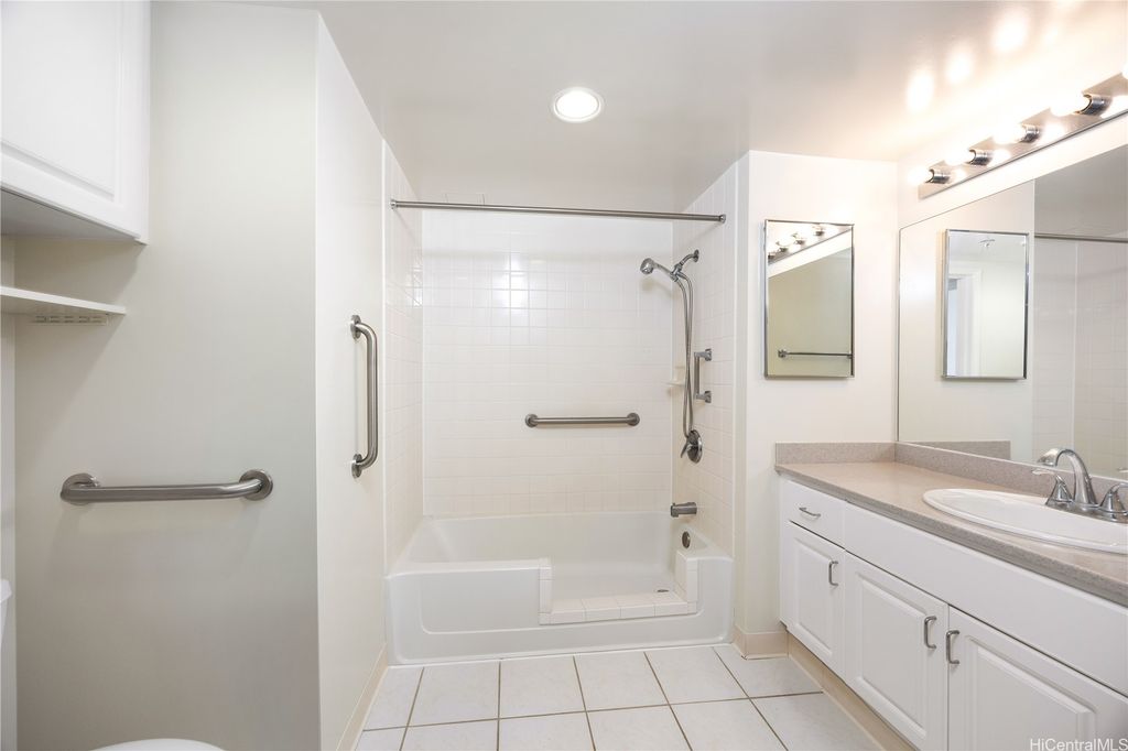 1314 Kalakaua Avenue 908, Honolulu, HI 96826