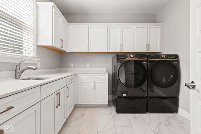16225 Arndale Court, Fortville, IN 46040