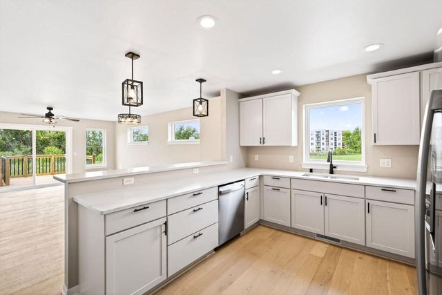 1061 Kamperschroer Way, Sun Prairie, WI 53590