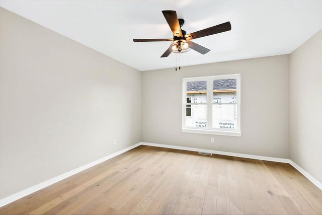1061 Kamperschroer Way, Sun Prairie, WI 53590