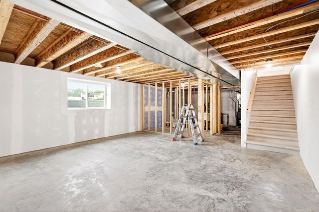 1061 Kamperschroer Way, Sun Prairie, WI 53590