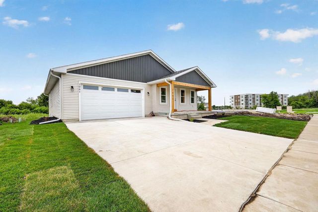 1061 Kamperschroer Way, Sun Prairie, WI 53590