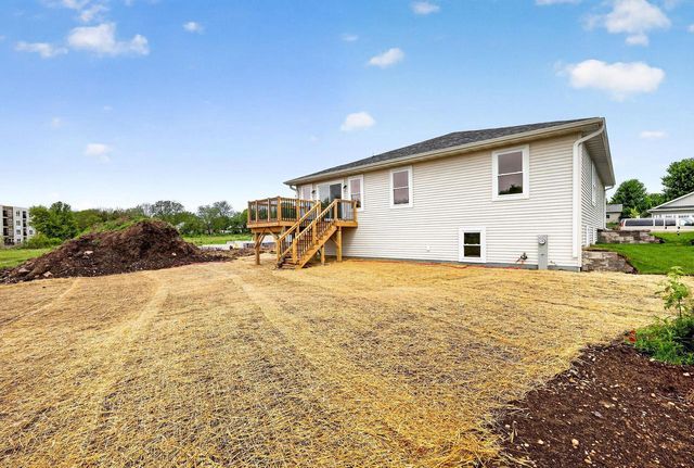 1061 Kamperschroer Way, Sun Prairie, WI 53590