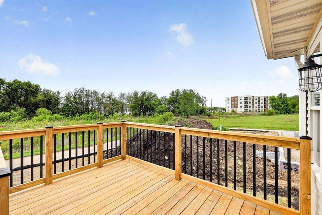 1061 Kamperschroer Way, Sun Prairie, WI 53590