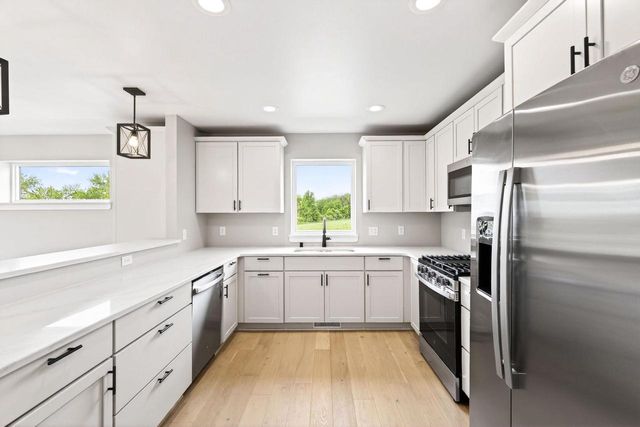 1061 Kamperschroer Way, Sun Prairie, WI 53590