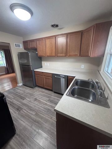 6621 Colfax Avenue, Lincoln, NE 68507