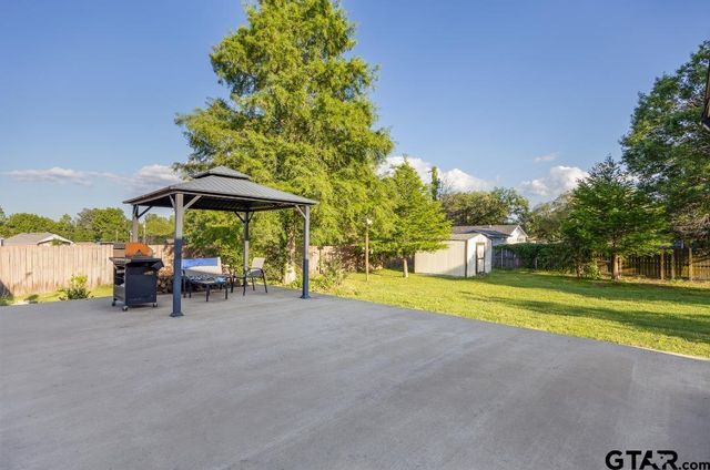 14716 Fox Ridge, Tyler, TX 75709