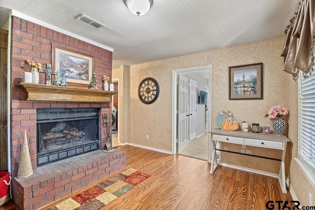 14716 Fox Ridge, Tyler, TX 75709