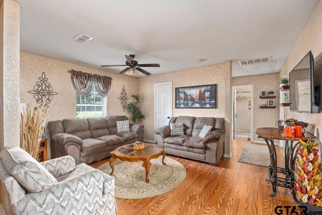 14716 Fox Ridge, Tyler, TX 75709