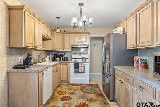 14716 Fox Ridge, Tyler, TX 75709