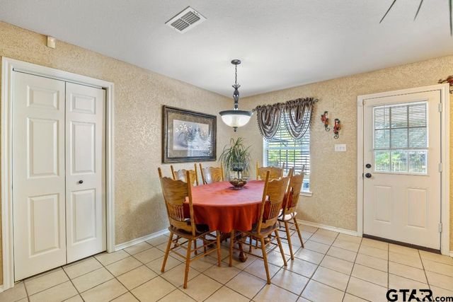 14716 Fox Ridge, Tyler, TX 75709
