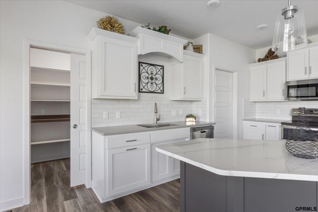 6702 S 200 Avenue, Gretna, NE 68135