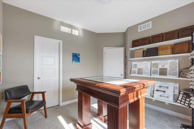 6702 S 200 Avenue, Gretna, NE 68135