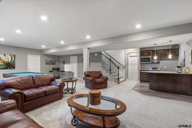 6702 S 200 Avenue, Gretna, NE 68135