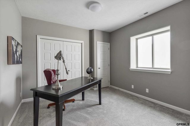 6702 S 200 Avenue, Gretna, NE 68135