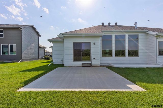 6702 S 200 Avenue, Gretna, NE 68135