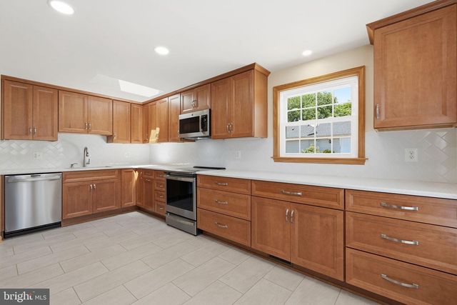 7409 LAKE KATRINE TER, Gaithersburg, MD 20879