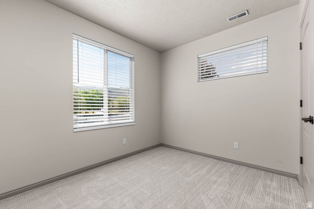 Image 22 of property listing at 1374 S LEA CT, Saratoga Springs, UT 84045