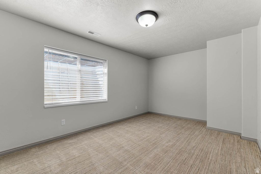 Image 23 of property listing at 1374 S LEA CT, Saratoga Springs, UT 84045