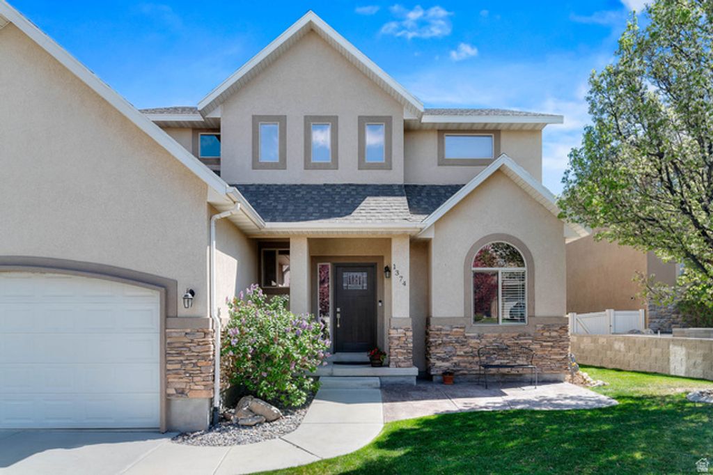 Image 4 of property listing at 1374 S LEA CT, Saratoga Springs, UT 84045