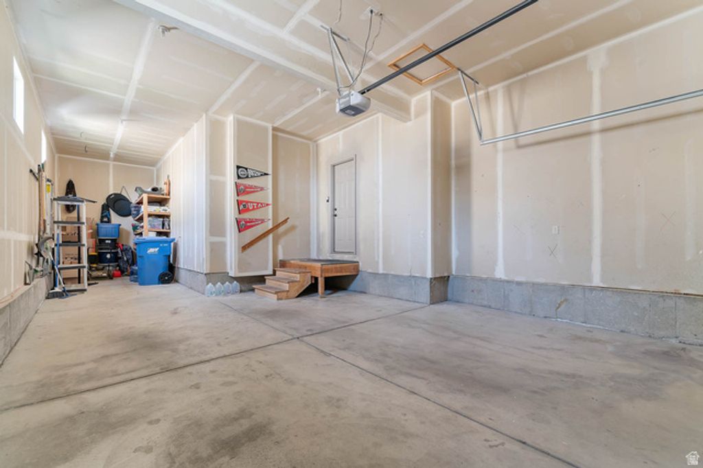 Image 32 of property listing at 1374 S LEA CT, Saratoga Springs, UT 84045