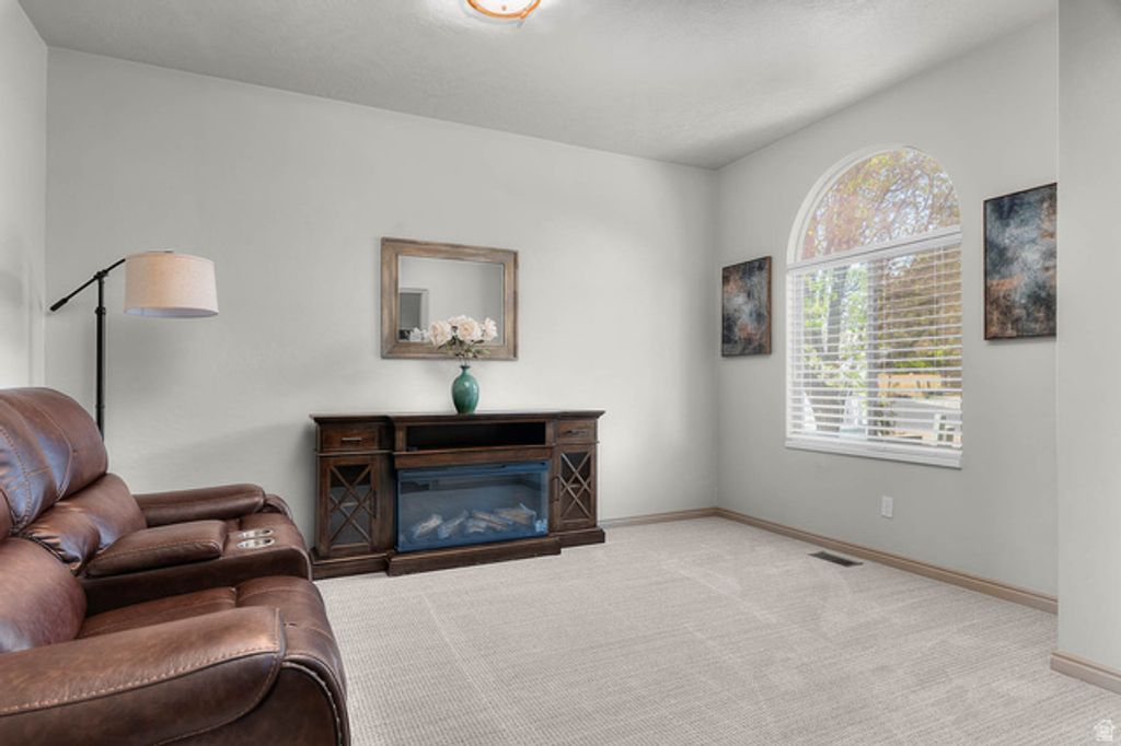 Image 6 of property listing at 1374 S LEA CT, Saratoga Springs, UT 84045