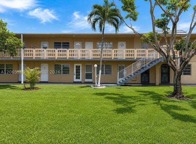 20311 NE 2nd Ave 15, Miami, FL 33179