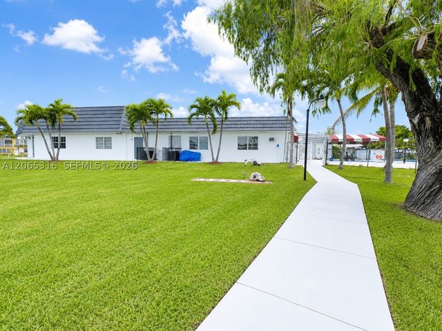 20311 NE 2nd Ave 15, Miami, FL 33179