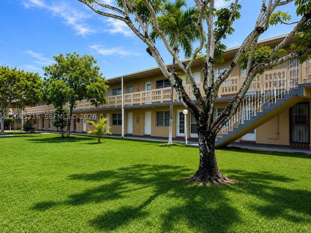 20311 NE 2nd Ave 15, Miami, FL 33179