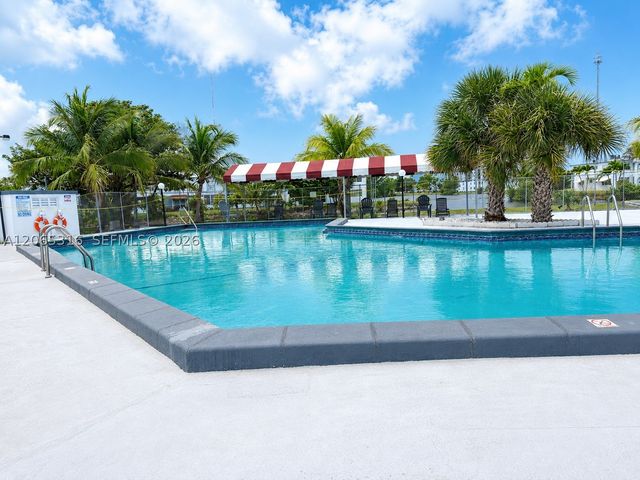 20311 NE 2nd Ave 15, Miami, FL 33179