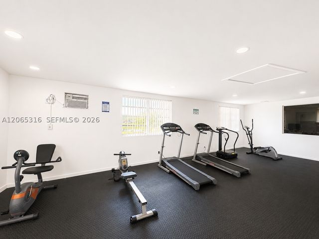 20311 NE 2nd Ave 15, Miami, FL 33179