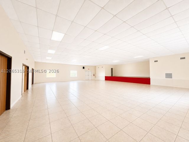 20311 NE 2nd Ave 15, Miami, FL 33179